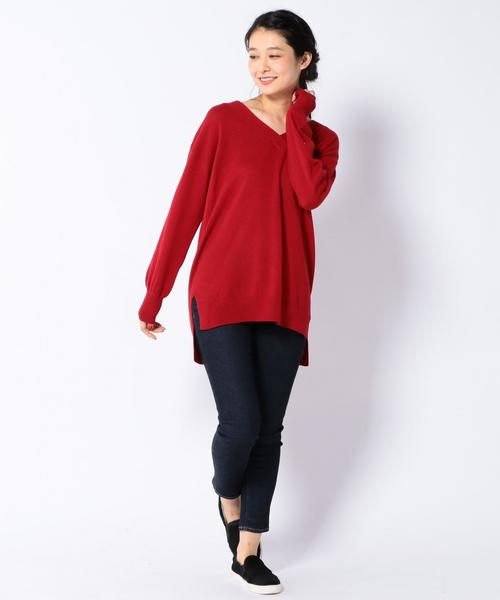 Khaju(カージュ)の「Khaju:Vネックビッグニット(ニット/セーター・レディース・レッド/オフホワイト/グレー・ONE SIZE)」の7枚目の写真