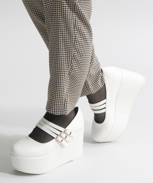 WEGO（ウィゴー）の「WEGO/厚底3ベルトパンプス（パンプス・レディース・ホワイト/ブラック/ライトピンク・LARGE/MEDIUM）」の2枚目の写真