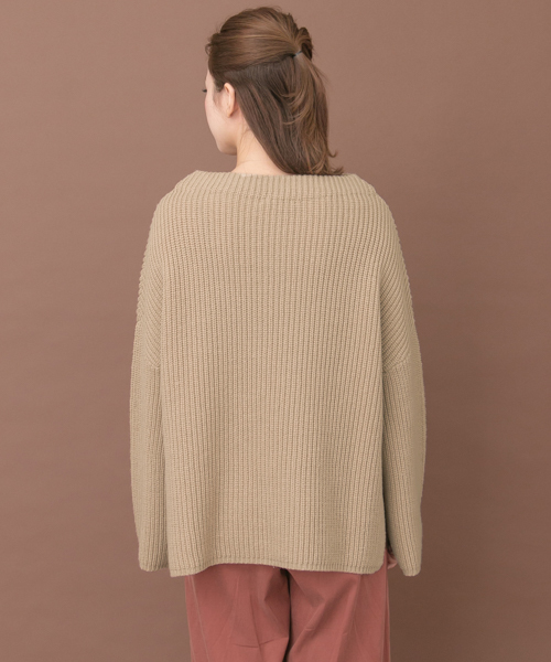 URBAN RESEARCH(アーバンリサーチ)の「UR ボトルネックニット(ニット/セーター・レディース・オフホワイト/カーキ/ベージュ・FREE)」の10枚目の写真