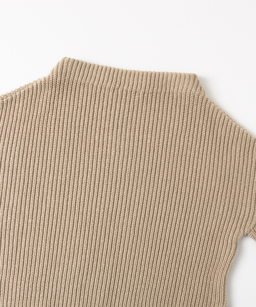 URBAN RESEARCH(アーバンリサーチ)の「UR ボトルネックニット(ニット/セーター・レディース・オフホワイト/カーキ/ベージュ・FREE)」の9枚目の写真