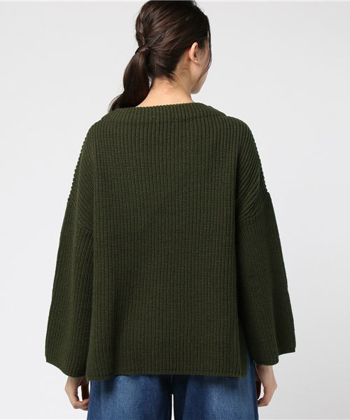 URBAN RESEARCH(アーバンリサーチ)の「UR ボトルネックニット(ニット/セーター・レディース・オフホワイト/カーキ/ベージュ・FREE)」の7枚目の写真