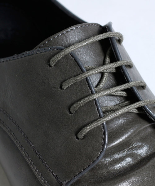 FLAT APARTMENT ドレスシューズ 24cm 新品同様! PVCレザープレーントゥドレスシューズ/バブーシュブーツ(MONO