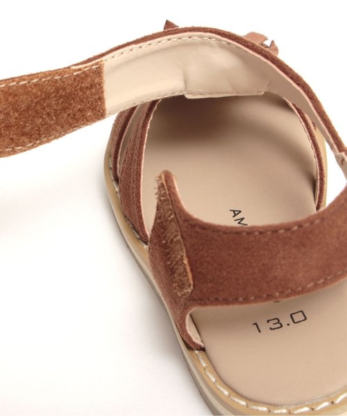 Ampersand（アンパサンド）の「ベビータッセル付きサンダル（サンダル・キッズ・オフホワイト/ブラック/ブラウン・13.5/15 /13/14/14.5）」の13枚目の写真