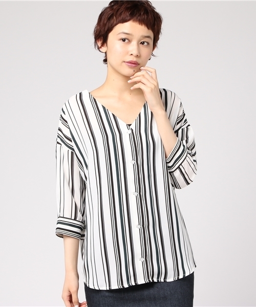 VENCEEXCHANGE（ヴァンスエクスチェンジ）の「マルチストライプ両Vブラウス           （シャツ/ブラウス・レディース・グリーン/ブラウン/スカイブルー・MEDIUM）」の3枚目の写真