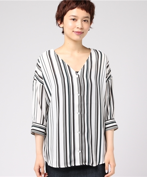 VENCEEXCHANGE（ヴァンスエクスチェンジ）の「マルチストライプ両Vブラウス           （シャツ/ブラウス・レディース・グリーン/ブラウン/スカイブルー・MEDIUM）」の4枚目の写真