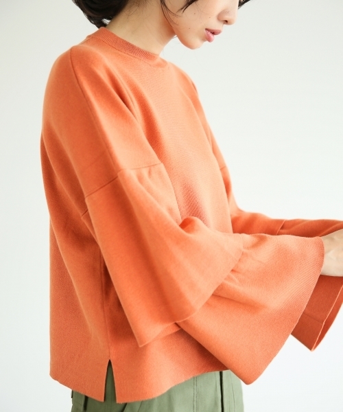 A part by（アパートバイ）の「12GCソデフリルクルーネックニットLS　764426 （ニット/セーター・レディース・オレンジ/ブラック/ホワイト/グレー/オレンジ系その他・FREE）」の5枚目の写真