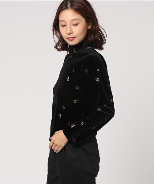 panasea(パナシア)の「刺繍シャーリングネックロンT(ニット/セーター・レディース・ブラック/ピンク/マスタード/グレイッシュベージュ・FREE)」の5枚目の写真