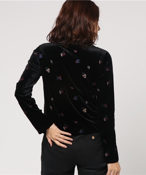 panasea(パナシア)の「刺繍シャーリングネックロンT(ニット/セーター・レディース・ブラック/ピンク/マスタード/グレイッシュベージュ・FREE)」の7枚目の写真