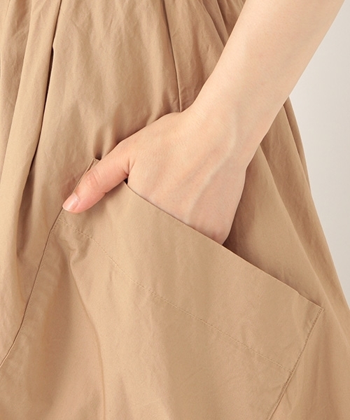 niko and...(ニコアンド)の「コットンビックポケットフレアスカート(スカート・レディース・ブラック/ベージュ/ネイビー/グリーン・4/3)」の13枚目の写真