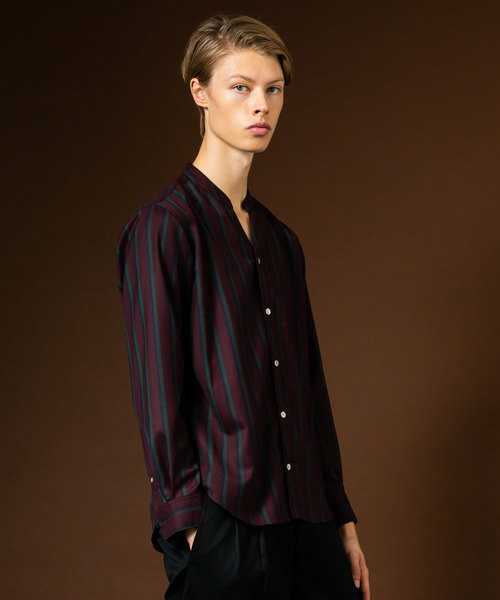 UNITED TOKYO(ユナイテッドトウキョウ)の「柄Vネックロングスリーブシャツ(シャツ/ブラウス・メンズ・オフホワイト/サックスブルー/バーガンディー・1/2/3)」の3枚目の写真