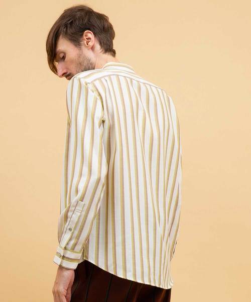 UNITED TOKYO(ユナイテッドトウキョウ)の「柄Vネックロングスリーブシャツ(シャツ/ブラウス・メンズ・オフホワイト/サックスブルー/バーガンディー・1/2/3)」の8枚目の写真