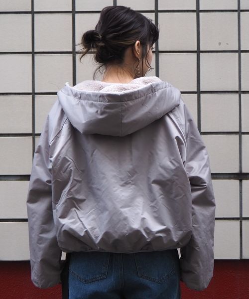 tiptop（ティップトップ）の「もこもこボア配色ポケットリバーシブルフードブルゾン（ブルゾン・レディース・オフホワイト/キナリ/ブラック/グレイッシュベージュ/ブラウン/アイボリー/ベージュ・FREE）」の17枚目の写真