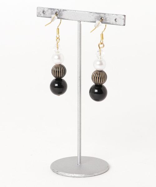 TONE SELECT GOODS(トーンセレクトグッズ)の「【muddy-maua】Classical Pearl(ピアス(両耳用)・レディース・ホワイト/ブラック・FREE)」の3枚目の写真