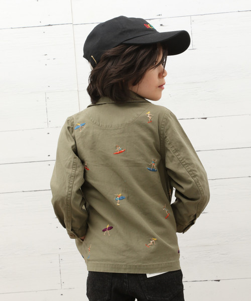 BAYFLOW（ベイフロー）の「[KIDS]シシュウミリタリーシャツ（シャツ/ブラウス・キッズ・カーキ・MEDIUM/X-LARGE/LARGE/XX-LARGE/SMALL）」の2枚目の写真