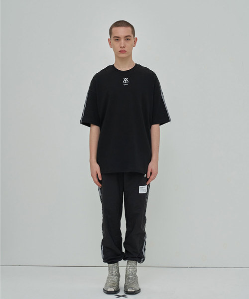 OY（オーワイ）の「リフレクライン半袖Tシャツ/カットソー（Tシャツ/カットソー・メンズ・ホワイト/ブラック/ライトイエロー・FREE）」の9枚目の写真