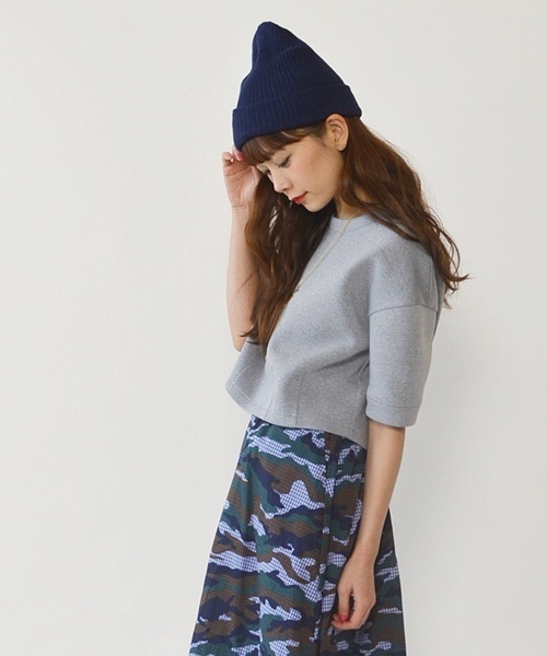 Khaju（カージュ）の「Khaju: クロップ5スリーブプルオーバー□（スウェット・レディース・オフホワイト/グレー・ONE SIZE）」の5枚目の写真