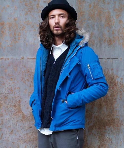 rehacer(レアセル)の「Fly N-3B Liner Jacket(ミリタリージャケット・メンズ・ブラック/ブルー/イエロー・LARGE/MEDIUM/SMALL)」の2枚目の写真