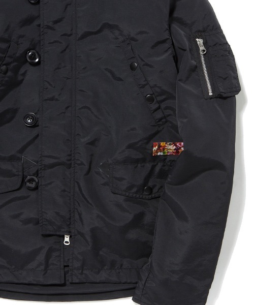 rehacer(レアセル)の「Fly N-3B Liner Jacket(ミリタリージャケット・メンズ・ブラック/ブルー/イエロー・LARGE/MEDIUM/SMALL)」の4枚目の写真