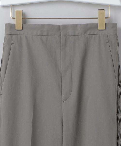 6（ロク）の「＜6(ROKU)＞SIDE PIN TUCK PANTS/パンツ（その他