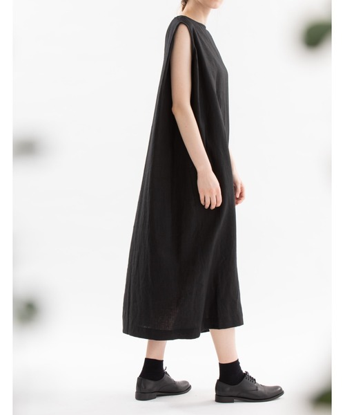 nop de nod(ノップドゥノッド)の「リネンタックショルダーノースリロングワンピース(ワンピース・レディース・ブラック/グリーン/モカ・3)」の18枚目の写真