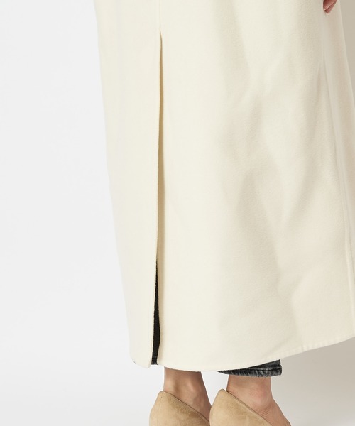 新品未使用Whim Gazetteホワイト ボリュームロングリバーコート Whim Gazette（ウィムガゼット）の「ボリュームロングリバーコート