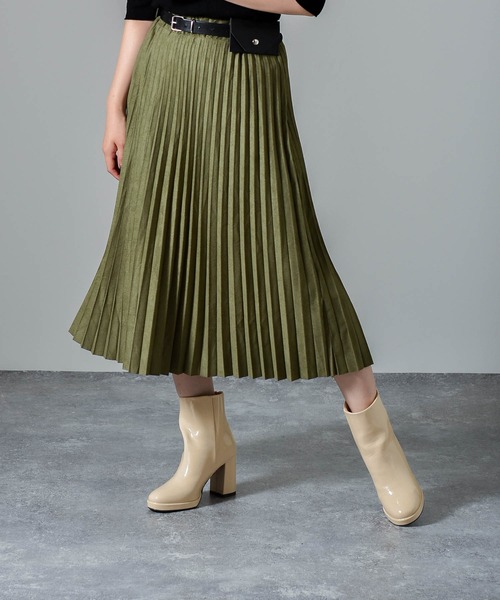 muure（ミュール）の「ウエストポーチベルト付きスエードタッチプリーツスカート（スカート・レディース・ブラック/ベージュ/カーキ/アイボリー・FREE）」の8枚目の写真
