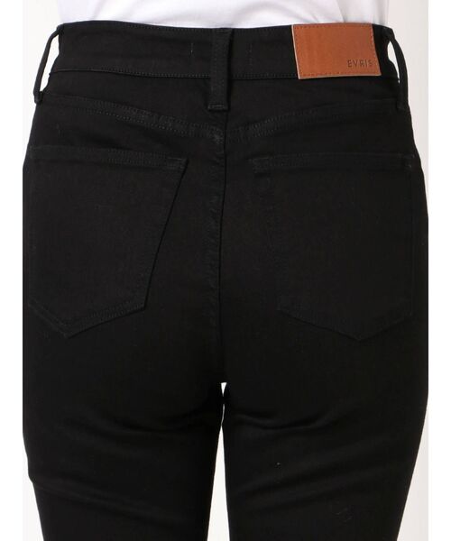 EVRIS(エヴリス)の「フレアデニムパンツ(デニムパンツ・レディース・ブラック/インディゴブルー・SMALL/MEDIUM)」の8枚目の写真