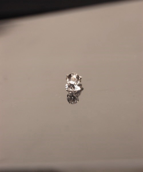 tone(トーン)の「Kare/【両耳用】 925 silver プロング ピアス(ピアス(両耳用)・レディース・シルバー・FREE)」の7枚目の写真