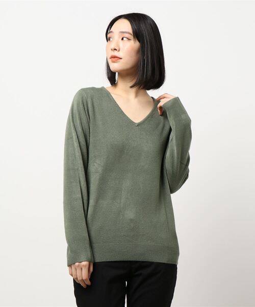 KOBE LETTUCE(コウベレタス)の「カシミヤタッチウォッシャブルニットトップス【L-LLサイズ】(ニット/セーター・レディース・ブラウン/パープル系その他/ブラック系その他/ベージュ系その他2/グリーン系その他/ベージュ系その他/グリーン系その他2/アイボリー/パープル系その他2/ブラウン系その他/パープル系その他3/グリーン系その他3/ブラウン系その他2/ブラック系その他2/ブラック/ホワイト系その他/ホワイト系その他2/グレイッシュベージュ・L/LL/TL/BLL/TLL/BL)」の13枚目の写真