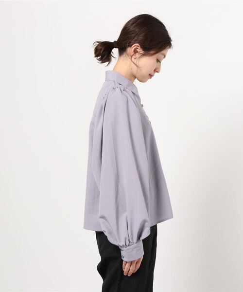 WEGO(ウィゴー)の「WEGO/ギャザースリーブブラウス(シャツ/ブラウス・レディース・ホワイト/ライトパープル・FREE)」の3枚目の写真