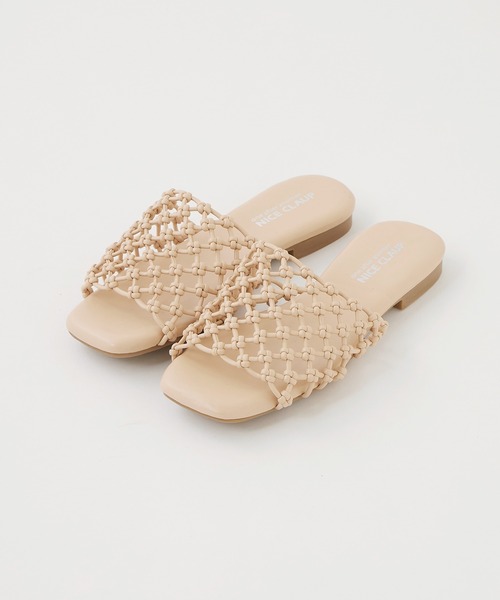 one after another NICE CLAUP（ワンアフターアナザーナイスクラップ）の「マクラメフラットサンダル（サンダル・レディース・ベージュ/アイボリー・LL/S/M/L）」の2枚目の写真