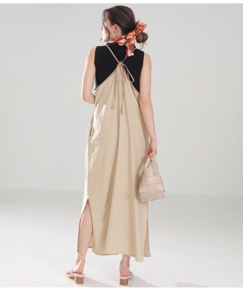 Alluge(アルージュ)の「フレンチリネンキャミワンピース(ワンピース・レディース・スミクロ/ベージュ・FREE)」の1枚目の写真