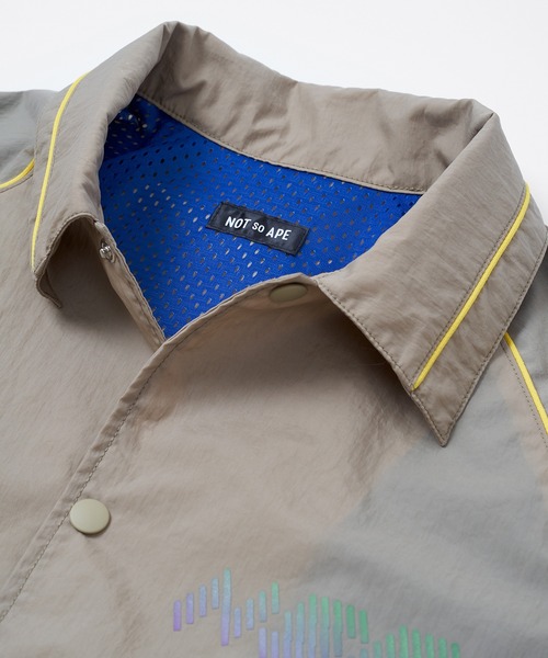 Not So Ape（ノットソーエイプ）の「Not so Apeコーチジャケット（ナイロンジャケット・メンズ・ベージュ/イエロー・MEDIUM/LARGE）」の8枚目の写真