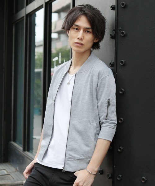 THE CASUAL（カジュアル）の「ハイブリッドジャージMA-1ジャケット5分袖（MA-1・メンズ・ブラック/ネイビー/カーキ/モカ/杢グレー/キャメル/ワイン・M/L）」の2枚目の写真