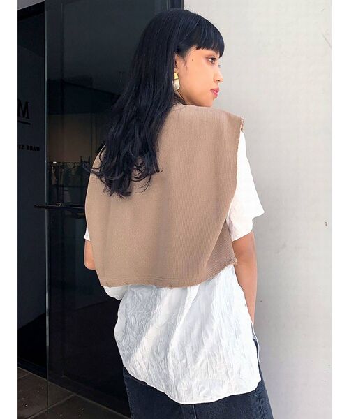 EMODA(エモダ)の「レイヤーバルキートップ(Tシャツ/カットソー・レディース・ベージュ/ブラック/ネイビー/アイボリー・FREE)」の20枚目の写真