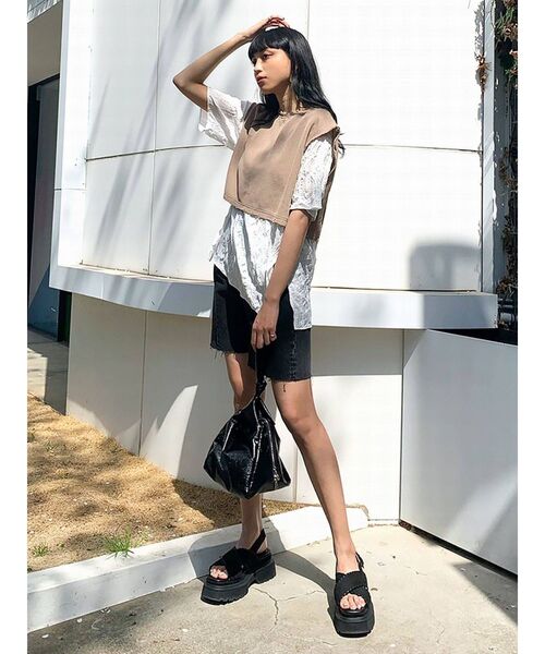 EMODA(エモダ)の「レイヤーバルキートップ(Tシャツ/カットソー・レディース・ベージュ/ブラック/ネイビー/アイボリー・FREE)」の5枚目の写真