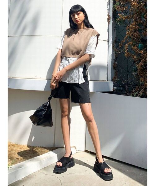 EMODA(エモダ)の「レイヤーバルキートップ(Tシャツ/カットソー・レディース・ベージュ/ブラック/ネイビー/アイボリー・FREE)」の6枚目の写真