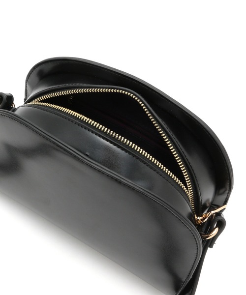 SALON adam et rope'（サロン アダム エ ロペ）の「【WEB限定】ハーフムーンショルダーバッグ（ショルダーバッグ・レディース・ブラック/キャメル・FREE）」の3枚目の写真