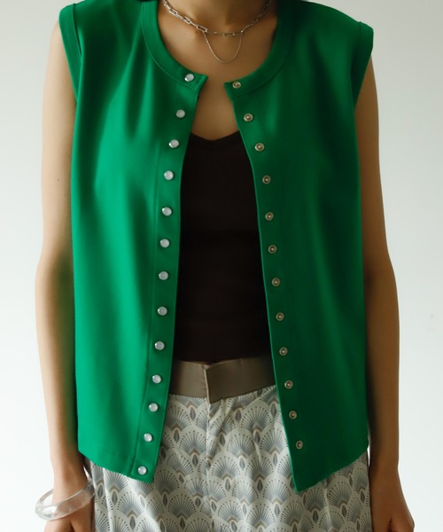 Birthday room（バースデイルーム）の「フロントボタンノースリーブカットソー（Tシャツ/カットソー・レディース・ブラック/レッド/イエロー/グリーン・FREE）」の3枚目の写真