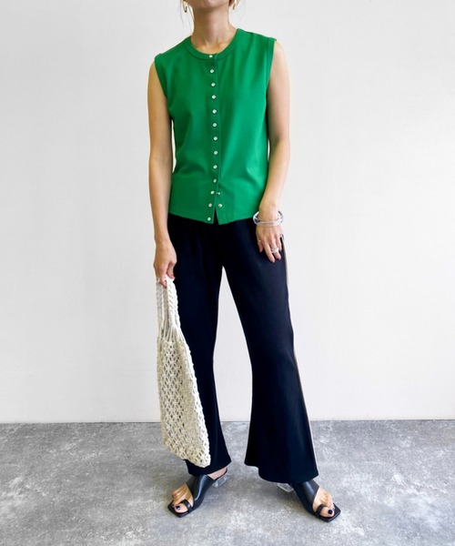 Birthday room（バースデイルーム）の「フロントボタンノースリーブカットソー（Tシャツ/カットソー・レディース・ブラック/レッド/イエロー/グリーン・FREE）」の13枚目の写真