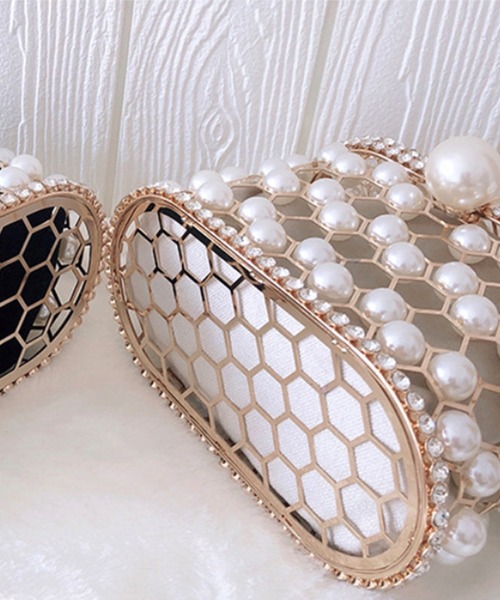 Jasmine Grandiflorum（ジャスミングランディフローラム）の「パール×ビジューキラキラハンドバッグ（ハンドバッグ・レディース・ブラック/ベージュ・FREE）」の11枚目の写真