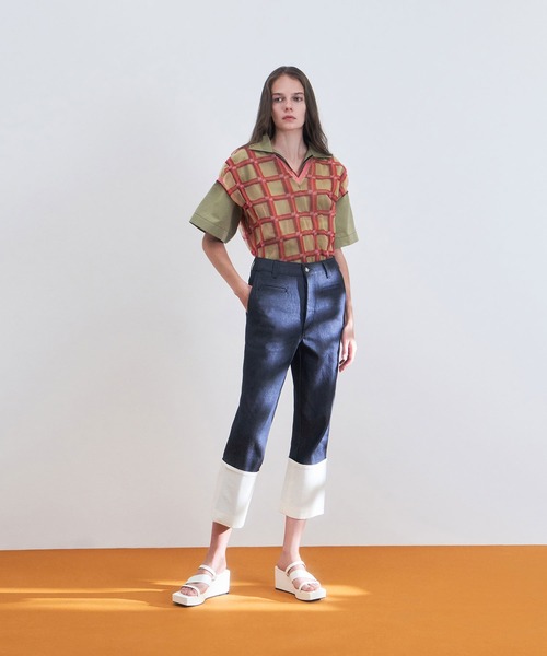 CHARLES & KEITH(チャールズ & キース)の「アシンメトリック プラットフォームウェッジ / Asymmetric Platform Wedges(サンダル・レディース・ホワイト/ブラック/ライトベージュ・22.5cm/23cm/23.5cm/24.5cm/25cm/25.5cm)」の13枚目の写真