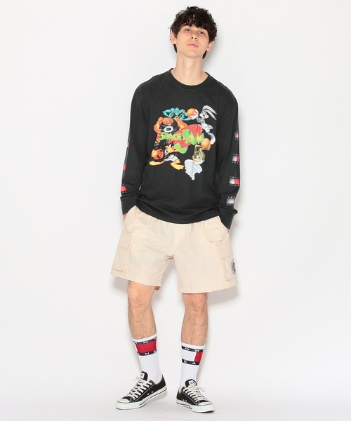 tommy jeans（トミー ジーンズ）の「A Blast from the Past Capsule SPACE JAM Long Sleeve T-shirt（Tシャツ/カットソー・メンズ・ブラック・SMALL/MEDIUM/LARGE/X-LARGE/X-SMALL）」の7枚目の写真