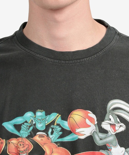 tommy jeans（トミー ジーンズ）の「A Blast from the Past Capsule SPACE JAM Long Sleeve T-shirt（Tシャツ/カットソー・メンズ・ブラック・SMALL/MEDIUM/LARGE/X-LARGE/X-SMALL）」の11枚目の写真