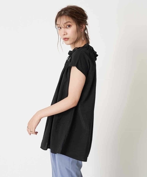 a.v.v（アーヴェヴェ）の「2WAYフリルスタンドカラーブラウス（シャツ/ブラウス・レディース・ホワイト/ブラック・36/40/38/42/34）」の3枚目の写真