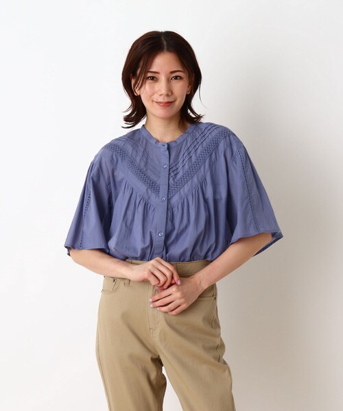 SHOO・LA・RUE（シューラルー）の「◆【INDIA】V切替レースブラウス（シャツ/ブラウス・レディース・ダークブラウン/ブルー/ホワイト系・02/03/04）」の3枚目の写真