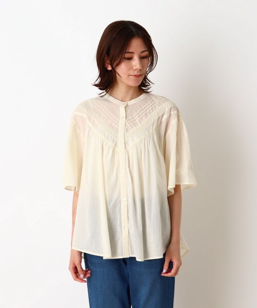 SHOO・LA・RUE（シューラルー）の「◆【INDIA】V切替レースブラウス（シャツ/ブラウス・レディース・ダークブラウン/ブルー/ホワイト系・02/03/04）」の4枚目の写真