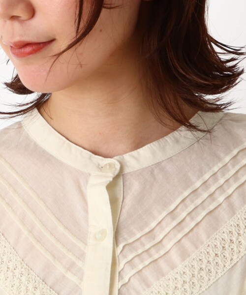 SHOO・LA・RUE（シューラルー）の「◆【INDIA】V切替レースブラウス（シャツ/ブラウス・レディース・ダークブラウン/ブルー/ホワイト系・02/03/04）」の7枚目の写真