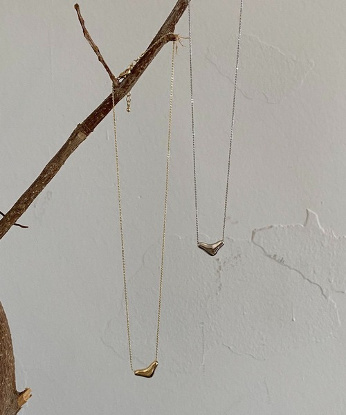 GOLDY(ゴールディ)の「【GOLDY/ゴールディ】ぷっくりトライアングルネックレス(ネックレス・レディース・シルバー/ゴールド・FREE)」の6枚目の写真