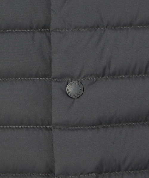 ORCIVAL（オーシバル）の「【ORCIVAL】インナーダウン クルーネックベスト MEN（ダウンベスト・メンズ・ブラック/チャコール/ネイビー・3/4/5）」の4枚目の写真